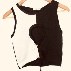 Womens Black and White Knit Crop Top Size L Large Cut Out Summer Light NWT